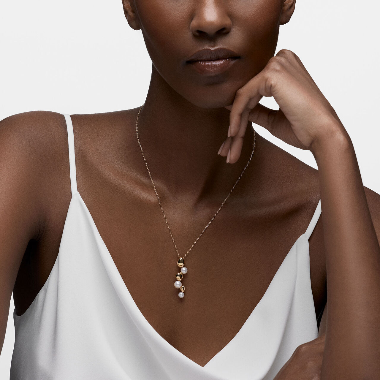 Birks Pebble Drop Necklace in Yellow Gold with Pearls image number 1